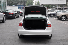 2013款一汽奥迪A4L