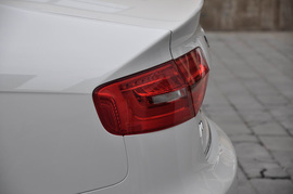 2013款一汽奥迪A4L