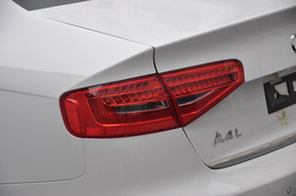 2013款一汽奥迪A4L
