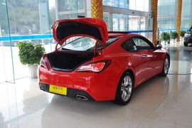 2012款现代劳恩斯酷派2.0T自动豪华版