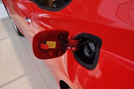 2012款现代劳恩斯酷派2.0T自动豪华版