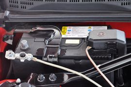 2012款现代劳恩斯酷派2.0T自动豪华版