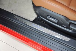 2012款现代劳恩斯酷派2.0T自动豪华版