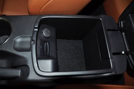 2012款现代劳恩斯酷派2.0T自动豪华版