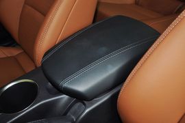 2012款现代劳恩斯酷派2.0T自动豪华版