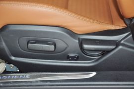 2012款现代劳恩斯酷派2.0T自动豪华版