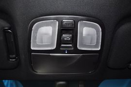 2012款现代劳恩斯酷派2.0T自动豪华版