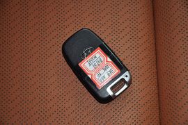 2012款现代劳恩斯酷派2.0T自动豪华版