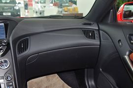 2012款现代劳恩斯酷派2.0T自动豪华版