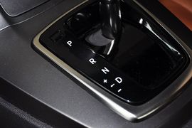 2012款现代劳恩斯酷派2.0T自动豪华版