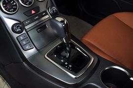 2012款现代劳恩斯酷派2.0T自动豪华版