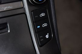 2012款现代劳恩斯酷派2.0T自动豪华版