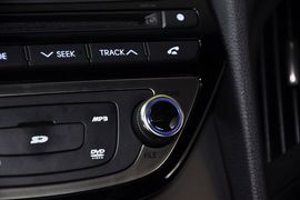 2012款现代劳恩斯酷派2.0T自动豪华版