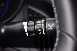 2012款现代劳恩斯酷派2.0T自动豪华版