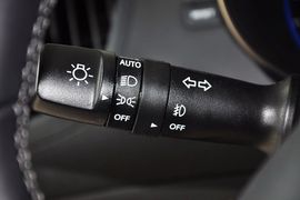 2012款现代劳恩斯酷派2.0T自动豪华版