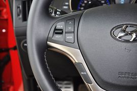 2012款现代劳恩斯酷派2.0T自动豪华版