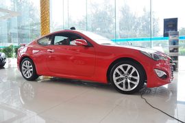 2012款现代劳恩斯酷派2.0T自动豪华版