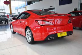 2012款现代劳恩斯酷派2.0T自动豪华版