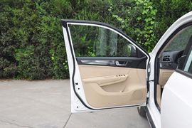 2012款中华V5