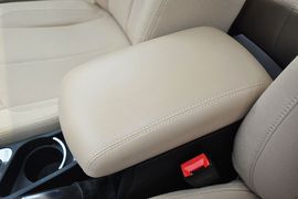 2012款中华V5