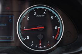2012款中华V5