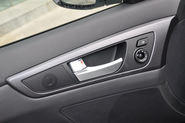 2012款现代飞思Veloster