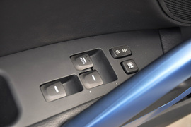 2012款现代飞思Veloster