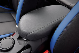 2012款现代飞思Veloster