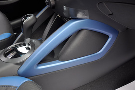 2012款现代飞思Veloster