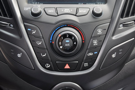 2012款现代飞思Veloster