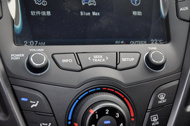 2012款现代飞思Veloster