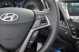 2012款现代飞思Veloster
