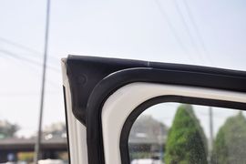 2012款陆风X8