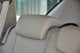 2012款陆风X8
