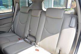 2012款陆风X8