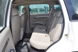 2012款陆风X8