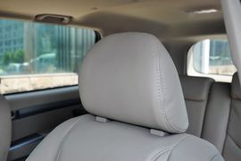 2012款陆风X8