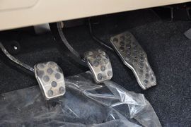 2012款陆风X8