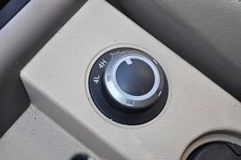 2012款陆风X8