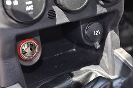 2012款陆风X8