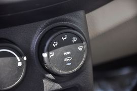 2012款陆风X8