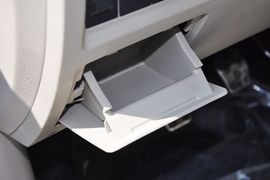 2012款陆风X8