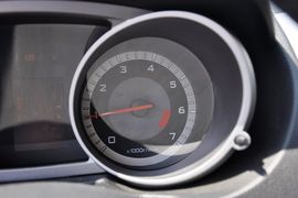 2012款陆风X8