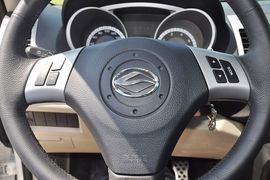 2012款陆风X8