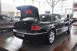 2012款大众辉腾3.0L行政型