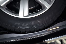 2012款大众辉腾3.0L行政型