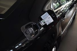 2012款大众辉腾3.0L行政型