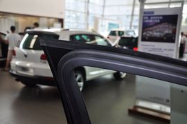 2012款大众辉腾3.0L行政型