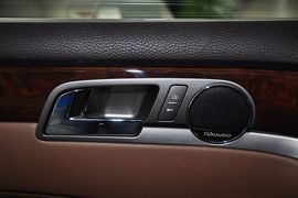 2012款大众辉腾3.0L行政型