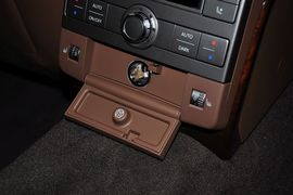 2012款大众辉腾3.0L行政型